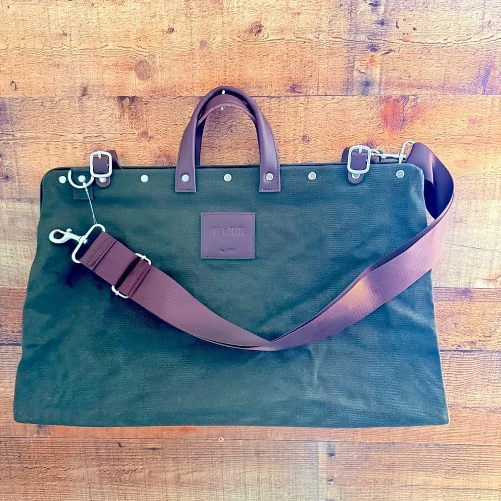 NWOT Line Of Trade Olive Canvas Weekender Bag